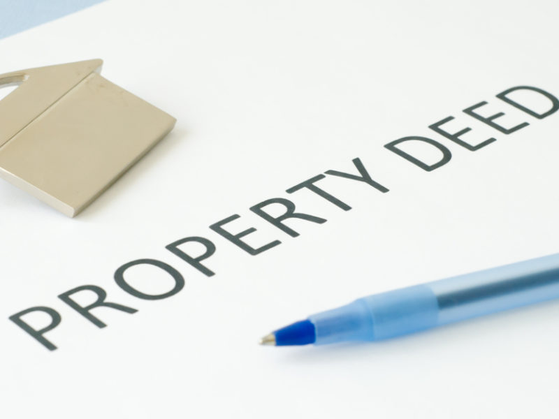 What Kinds of Property Deeds Are There?